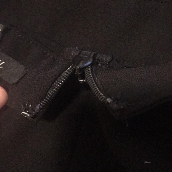 Apron Bow-Back Jumpsuit - Picture 4 of 5